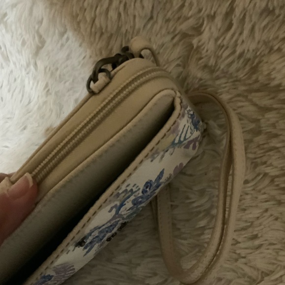 COPY - The Sak Vanilla Leather tote and Wallet - Picture 13 of 14